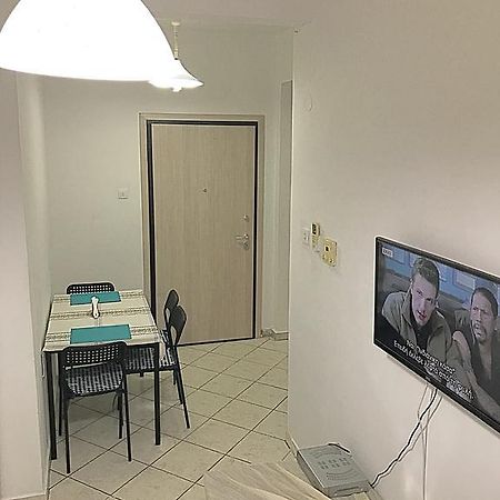 네오이 에피바타이 Alex Flat 아파트 외부 사진